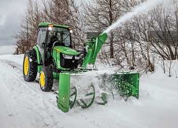 Снегоуборочная машина Deere Intros серии Frontier SB12F шириной 80 дюймов для компактных тракторов общего назначения
